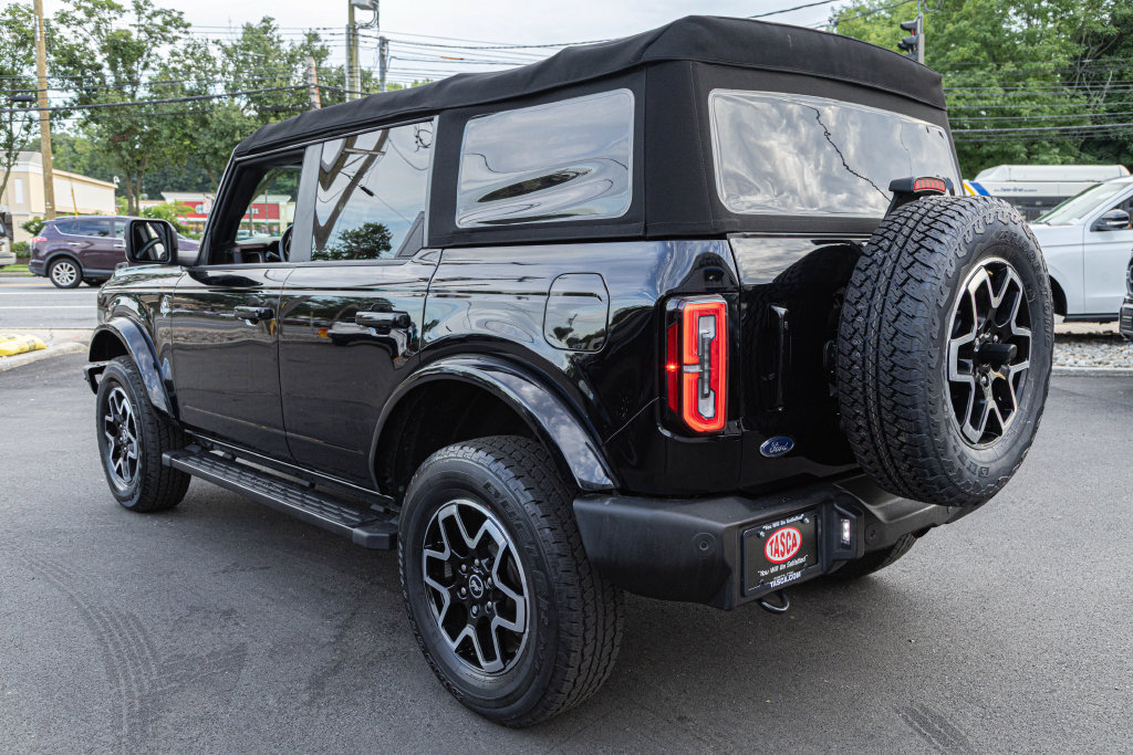 Used 2022 Ford Bronco Outer Banks AWD/4WD image 4