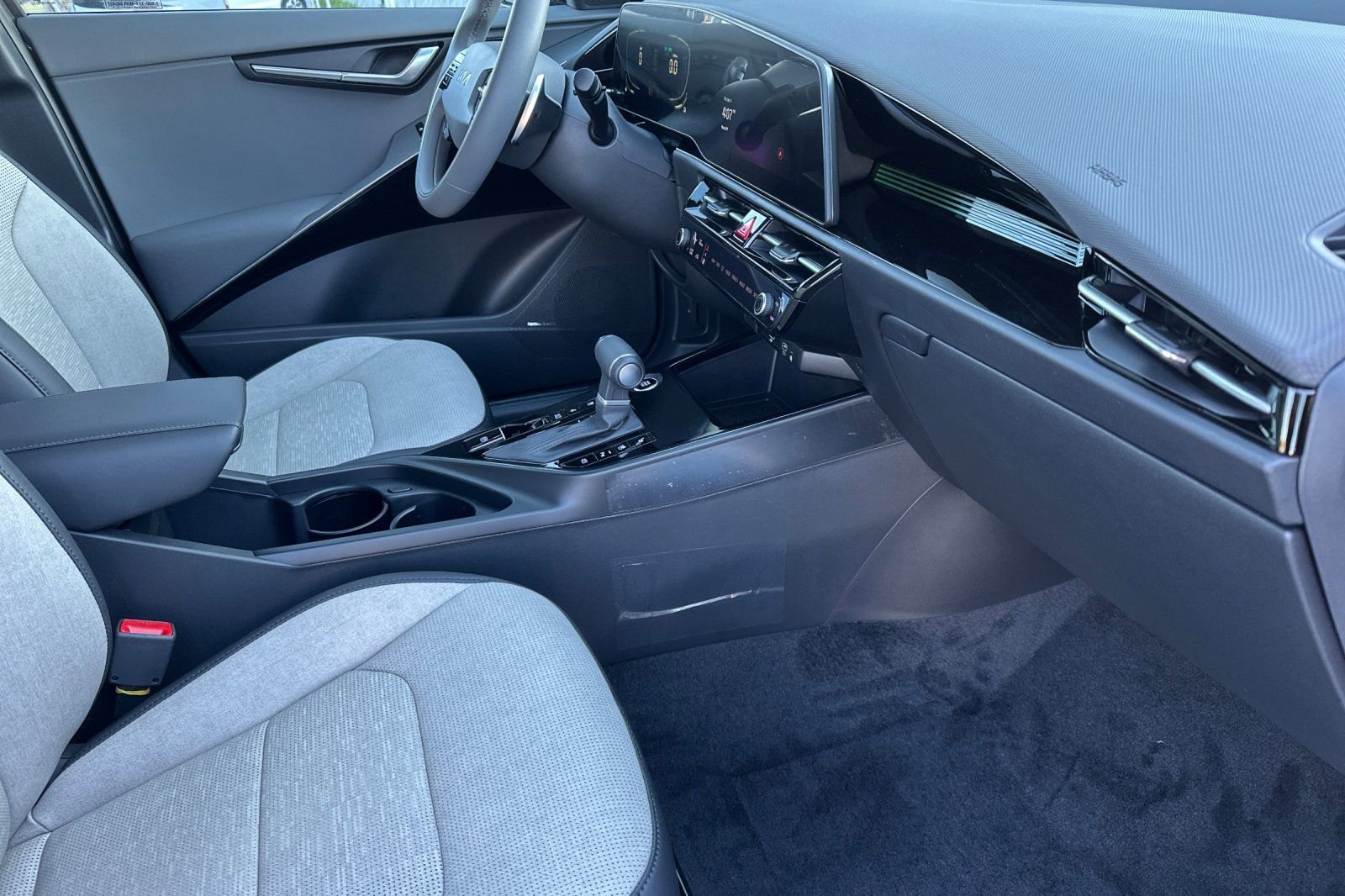 New 2026 Kia Niro SX image 16