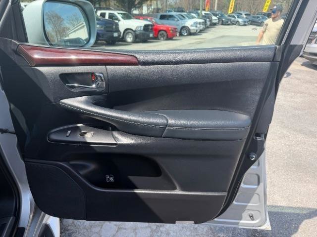 Used 2013 Lexus LX 570 4WD image 39