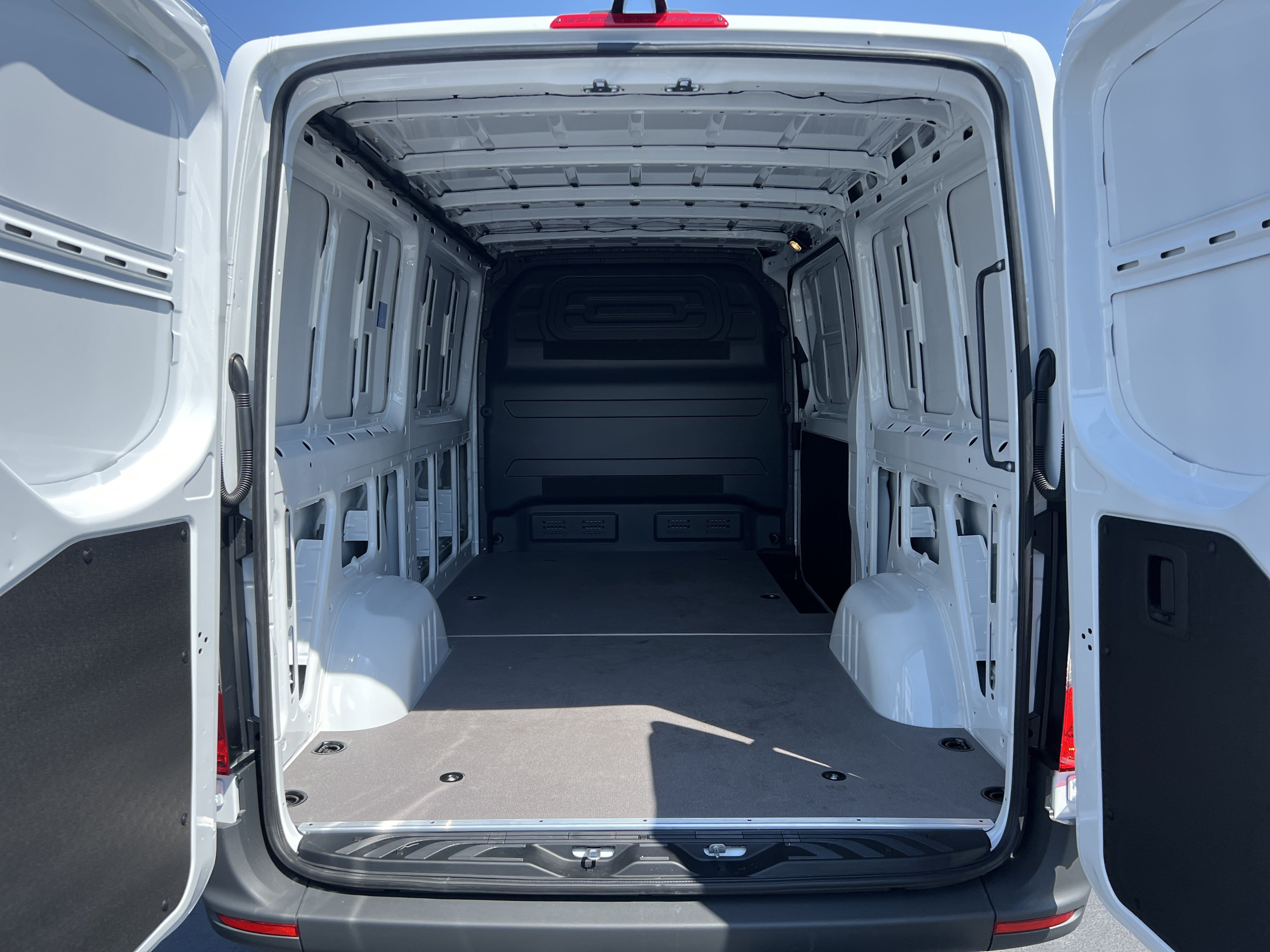 New 2026 Mercedes-Benz Sprinter 2500 image 34