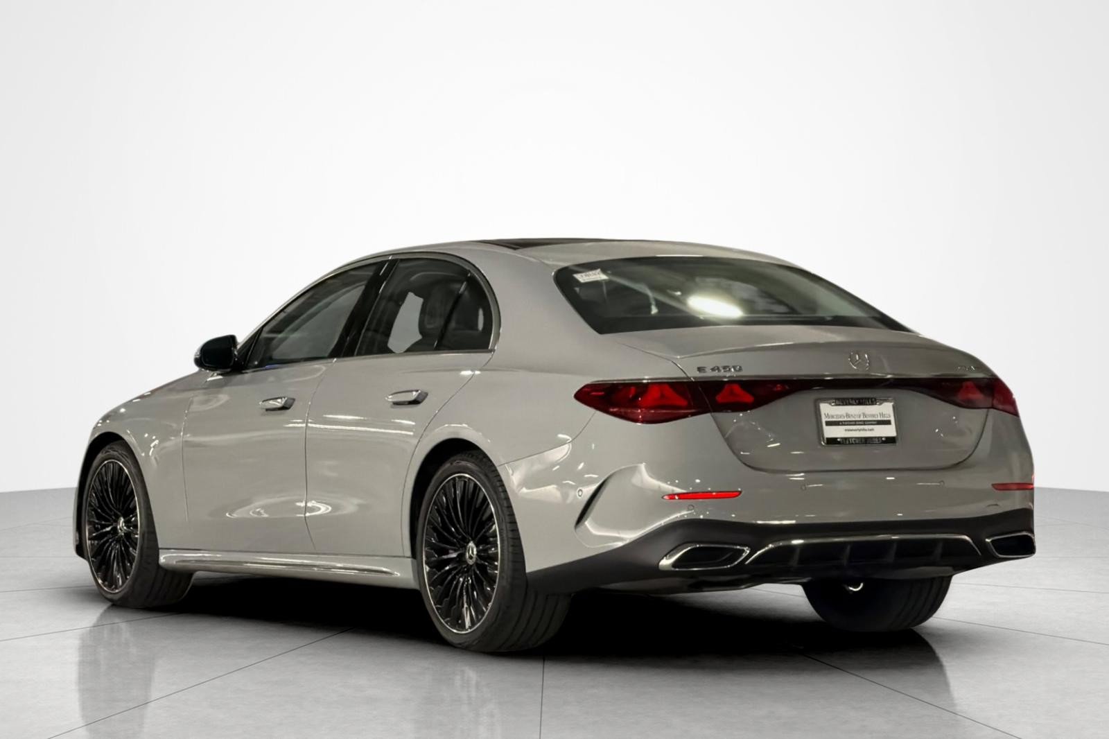 New 2027 Mercedes-Benz E 450 4MATIC Sedan image 3