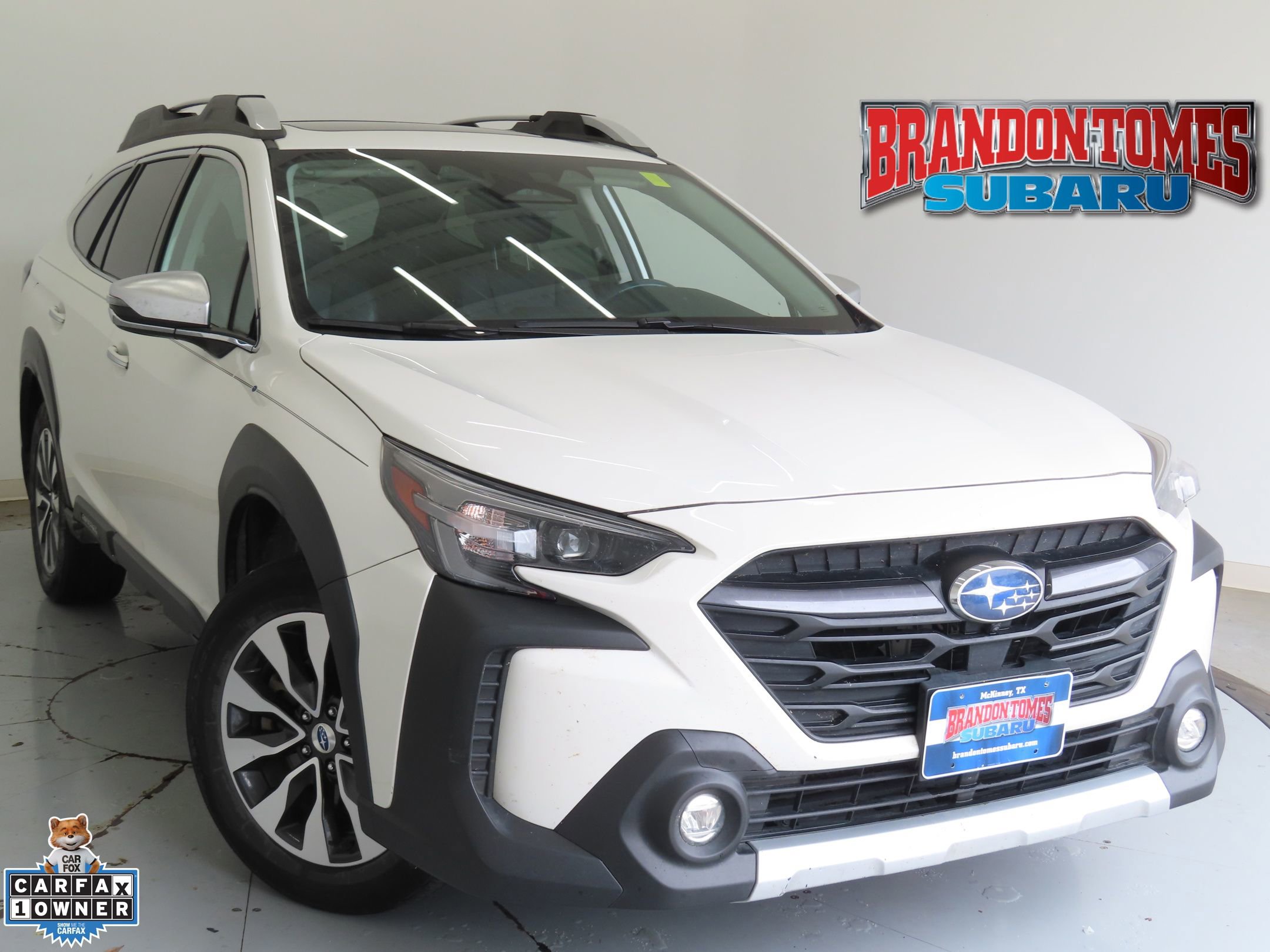 Used 2023 Subaru Outback Touring w/ Tech Package 2