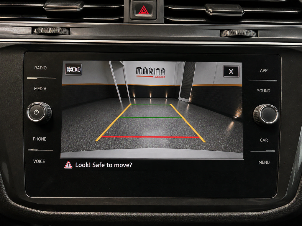 Used 2023 Volkswagen Tiguan SE AWD/4WD image 7