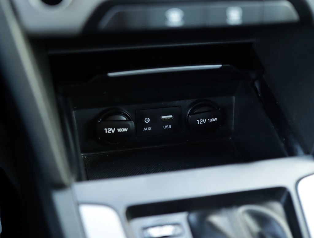 Used 2018 Hyundai Elantra SEL image 18