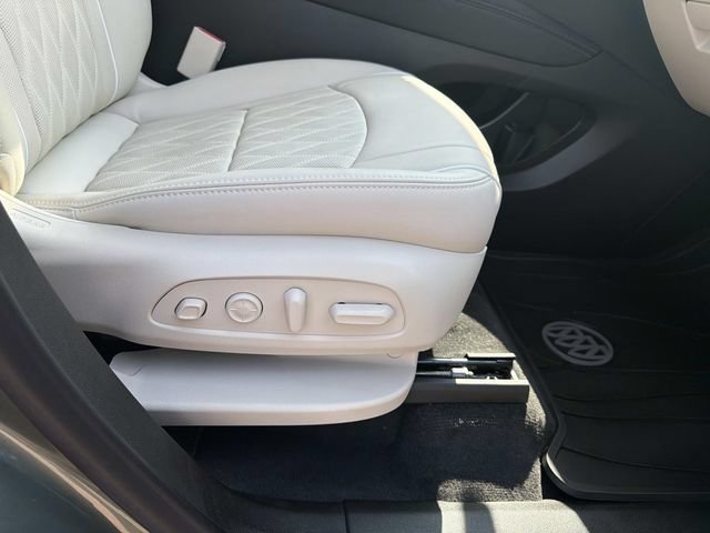 Used 2024 Buick Enclave Avenir w/ Avenir Technology Package FWD image 16
