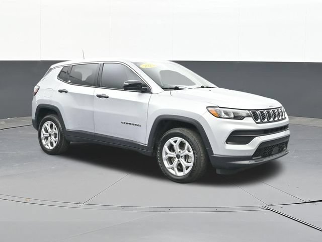 Used 2025 Jeep Compass Sport AWD/4WD image 18