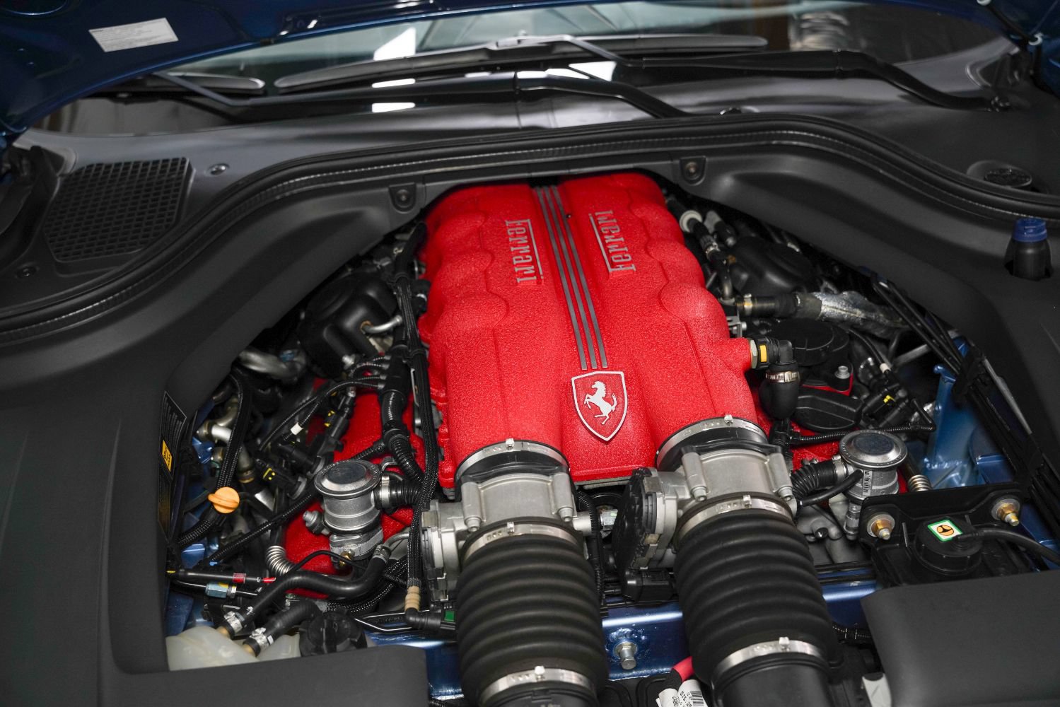 Used 2012 Ferrari California RWD image 45
