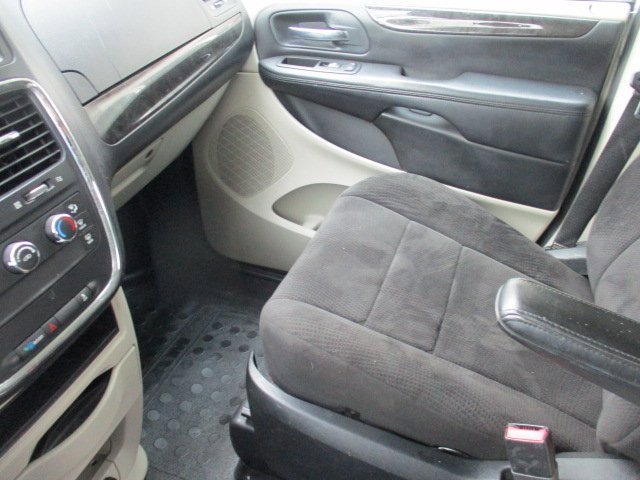 Used 2012 RAM C/V image 15