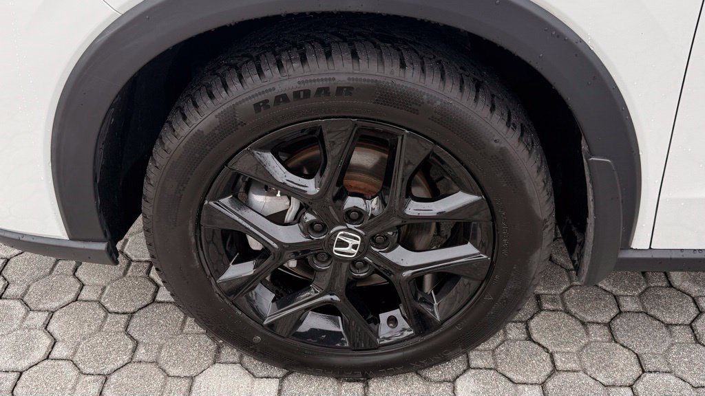 Used 2023 Honda HR-V Sport image 17