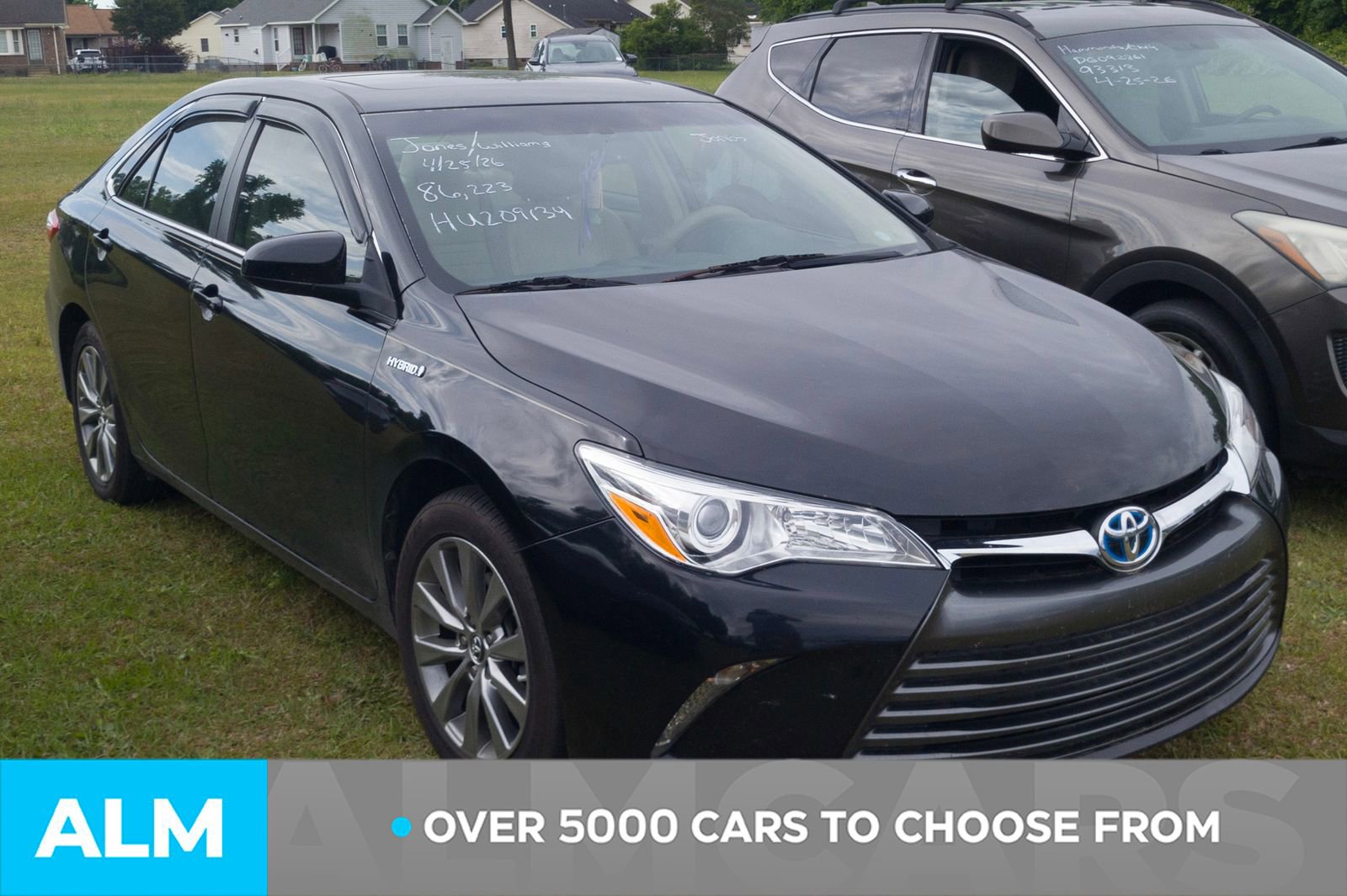 Used 2017 Toyota Camry XLE w/ Moonroof Package FWD image 3