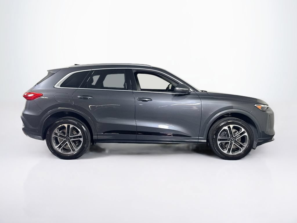 Used 2025 Audi Q5 Premium w/ Convenience Package AWD/4WD image 6