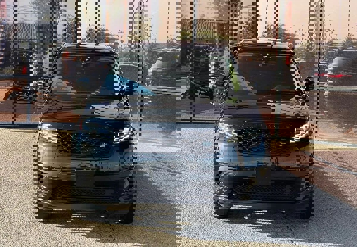 Used 2019 Land Rover Range Rover Velar S image 25