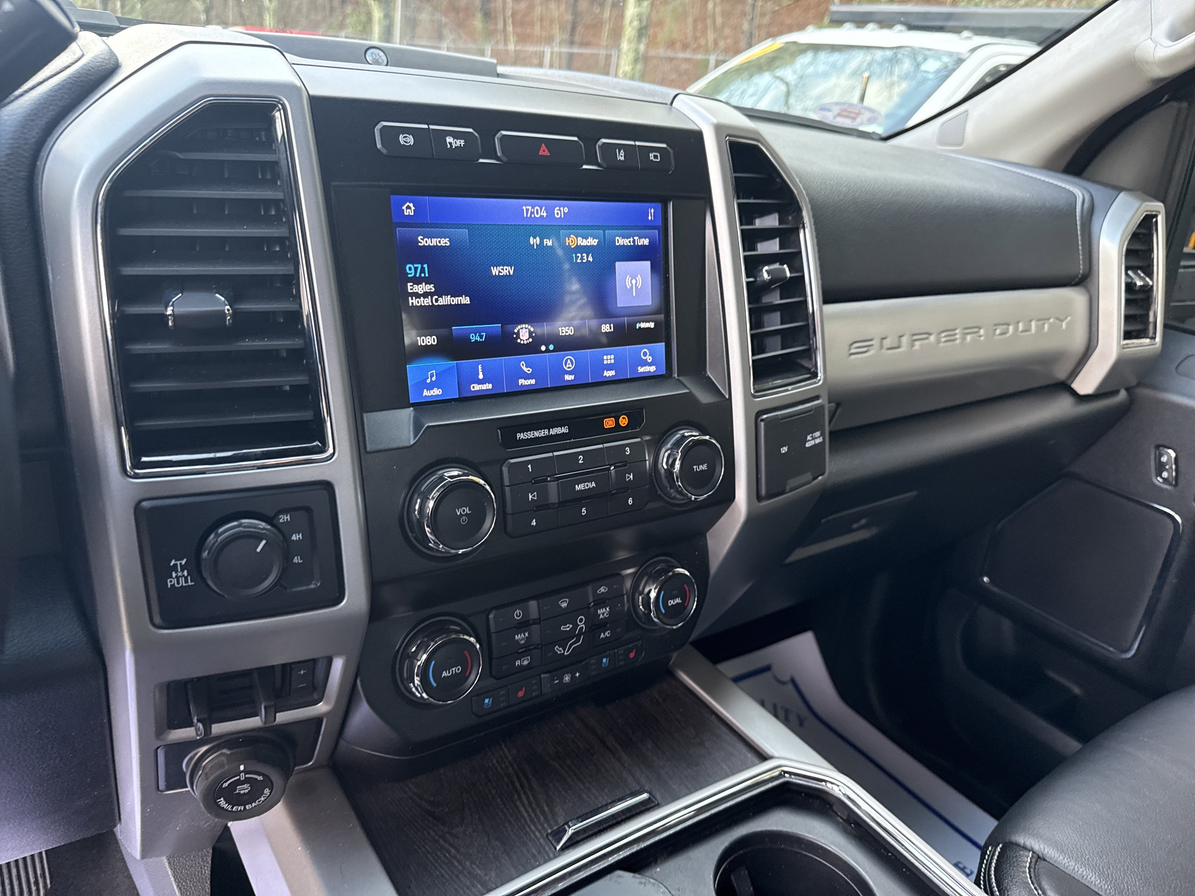 Used 2020 Ford F250 Lariat w/ Chrome Package AWD/4WD image 27