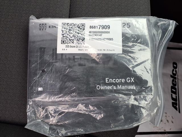 Used 2025 Buick Encore GX Preferred image 82