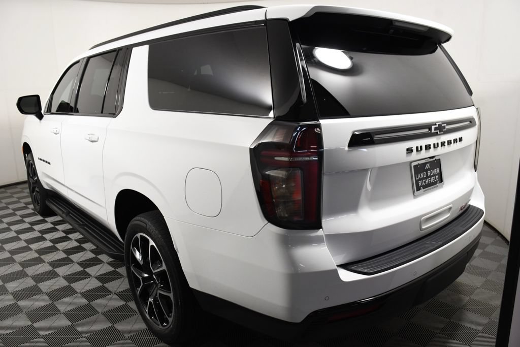 Used 2023 Chevrolet Suburban RST w/ Max Trailering Package AWD/4WD image 4