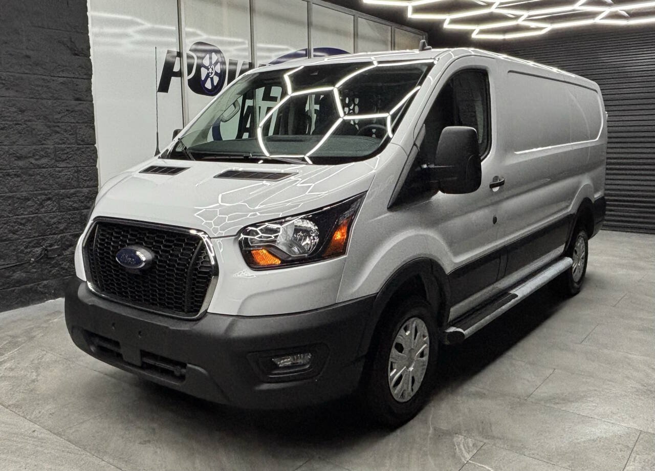 Used 2025 Ford Transit 250 Low Roof w/ Exterior Upgrade Package RWD image 3