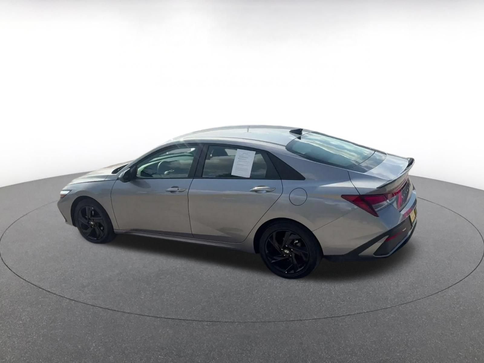 Used 2026 Hyundai Elantra Sport FWD image 9