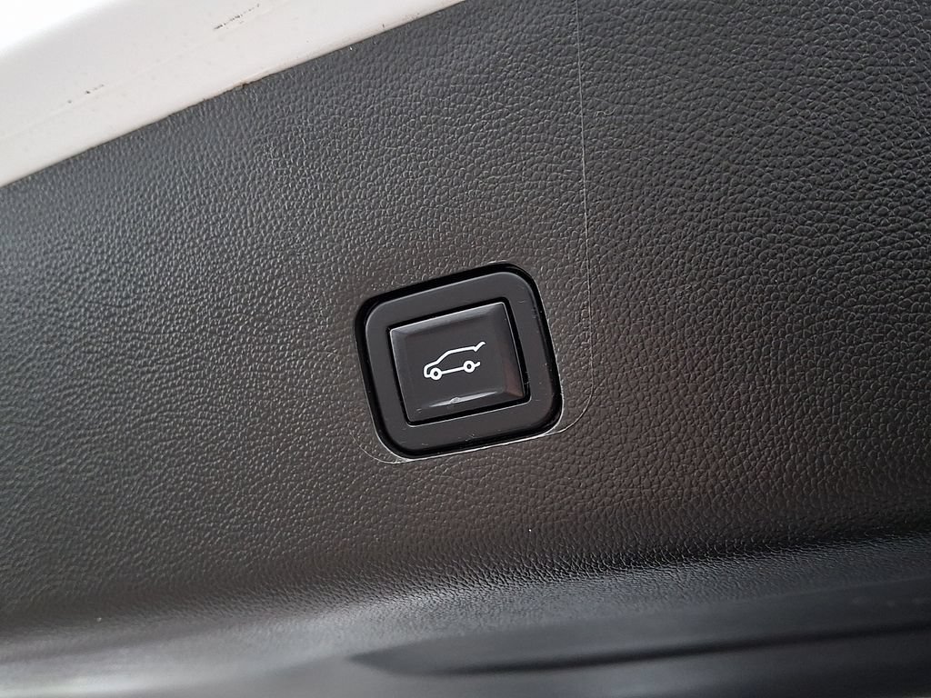 Certified 2023 Chevrolet Traverse LT AWD/4WD image 28