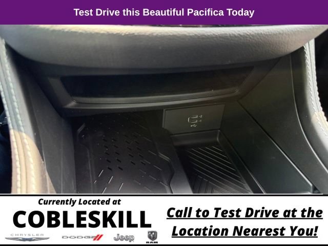 New 2027 Chrysler Pacifica Limited FWD image 28