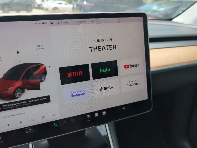 Used 2021 Tesla Model Y Long Range AWD/4WD image 14