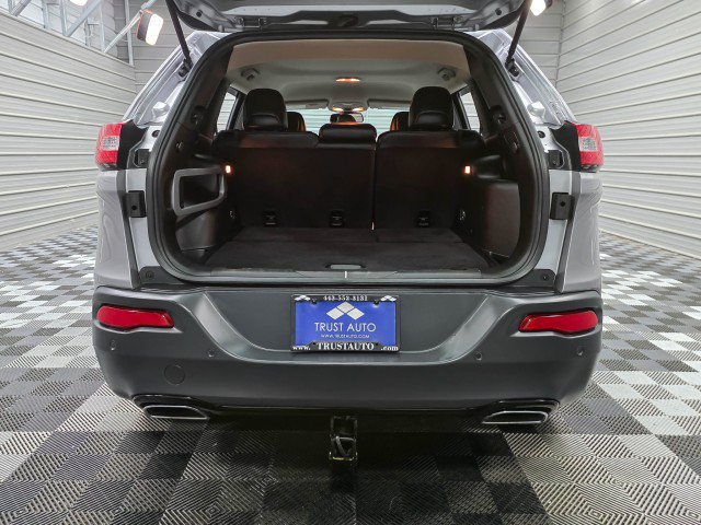 Used 2017 Jeep Cherokee High Altitude FWD image 35