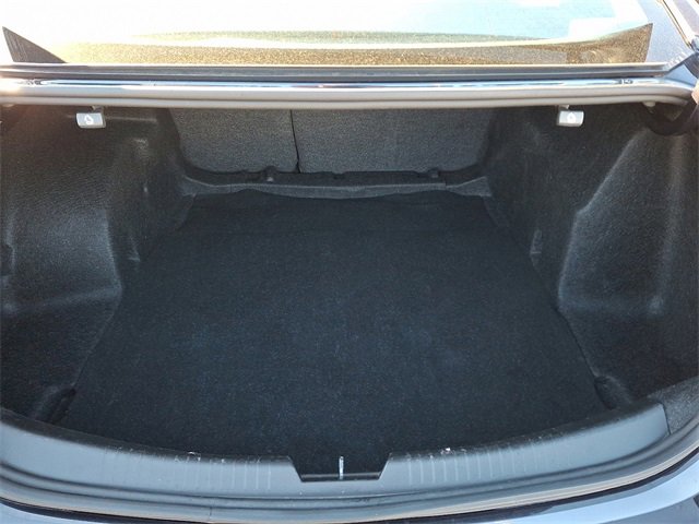 Used 2022 Chevrolet Malibu LT image 28