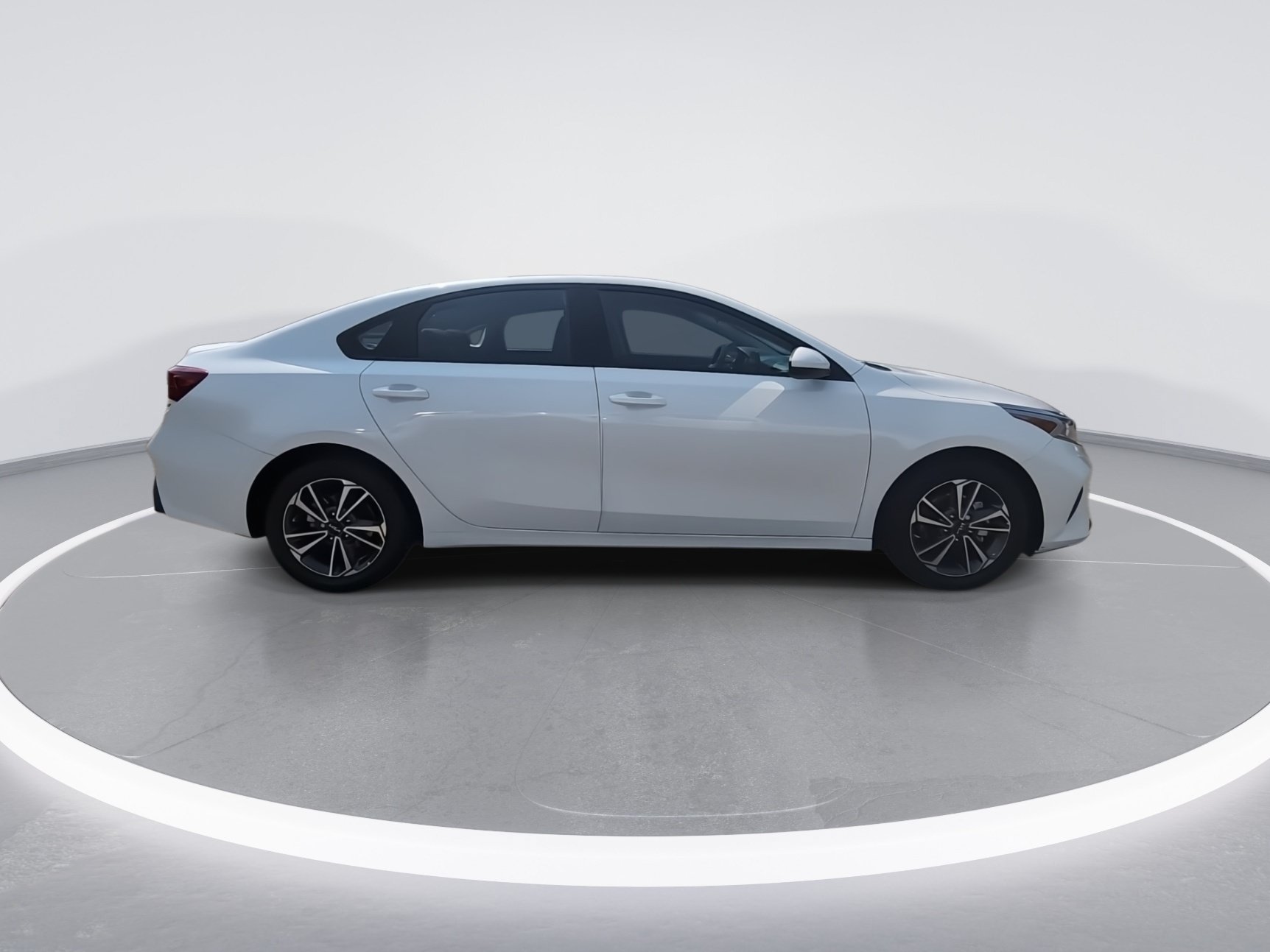 Used 2023 Kia Forte LXS FWD image 9