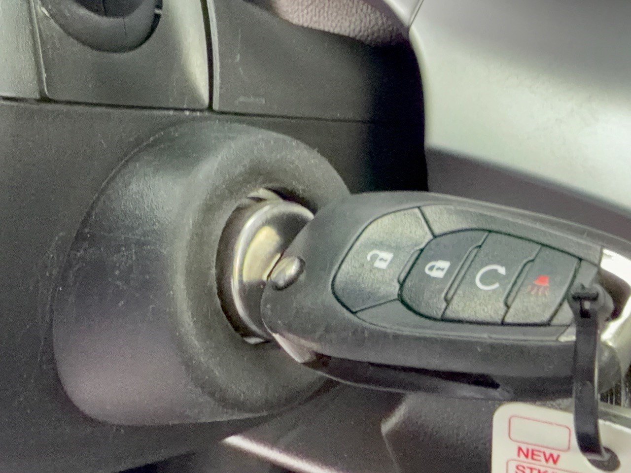 Used 2024 Chevrolet Trax RS w/ Driver Confidence Package FWD image 20