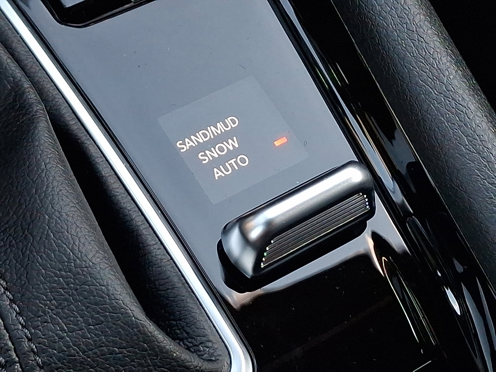 New 2026 Jeep Compass Limited image 15