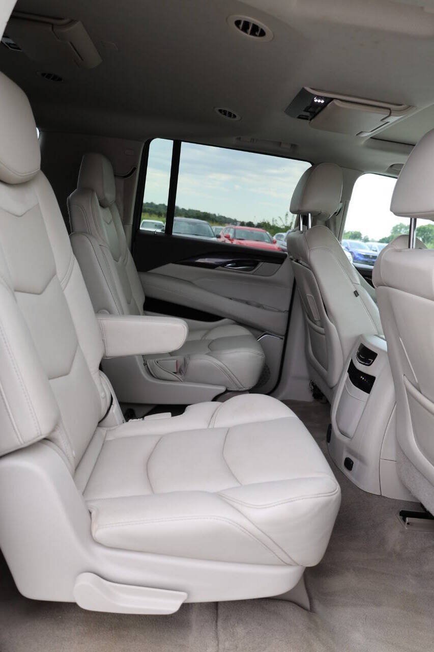 Used 2016 Cadillac Escalade ESV Premium AWD/4WD image 16