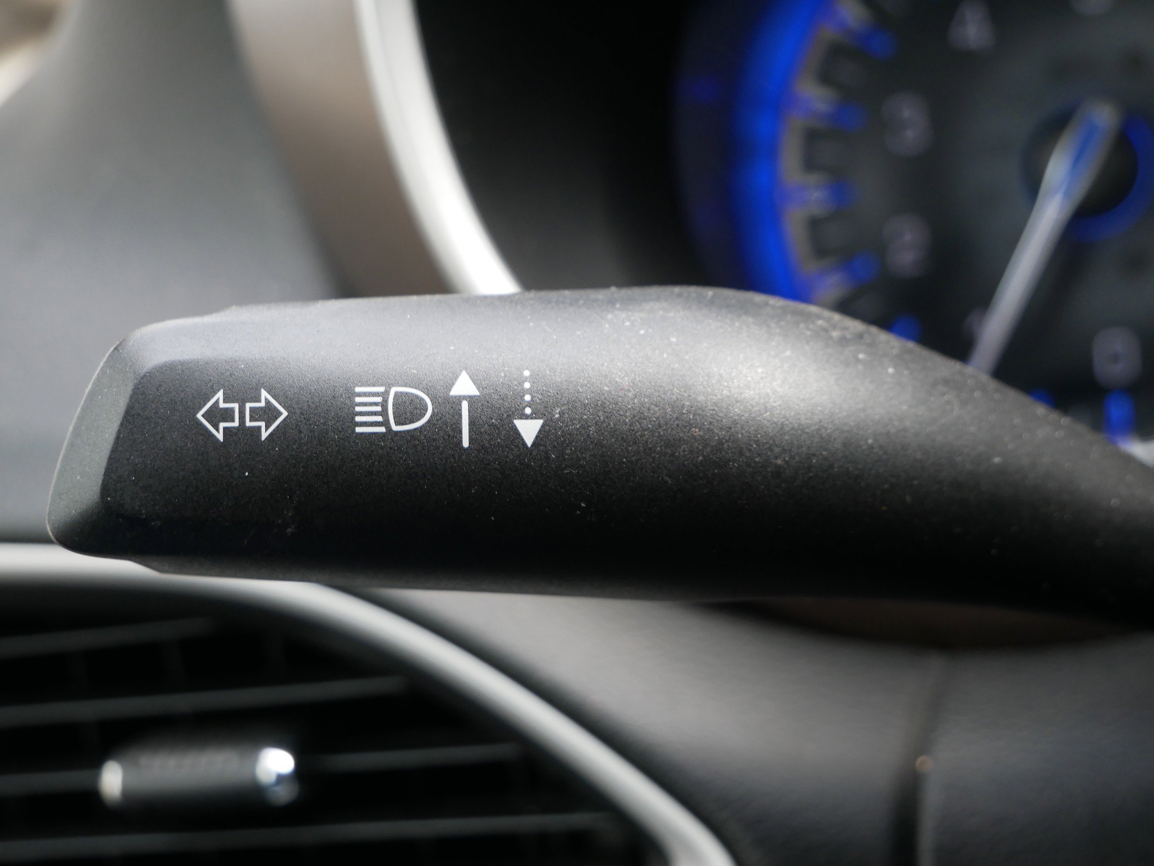 Used 2017 Chrysler Pacifica Touring-L w/ Tire & Wheel Group image 19