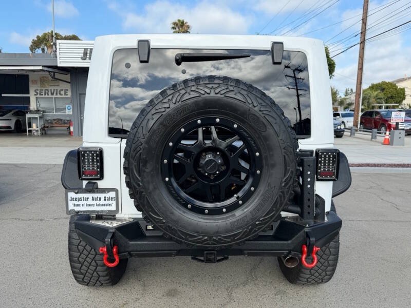 Used 2015 Jeep Wrangler Unlimited Sahara AWD/4WD image 6