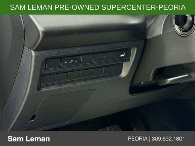 Used 2024 Mitsubishi Outlander SE image 10