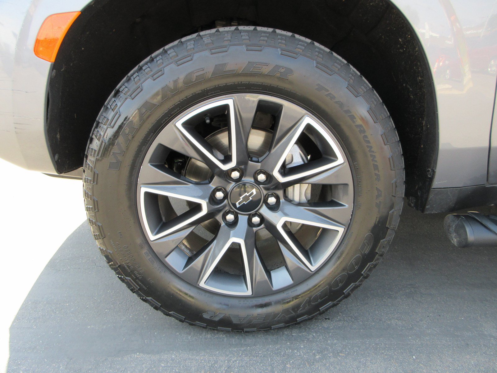 Used 2021 Chevrolet Suburban Z71 AWD/4WD image 52