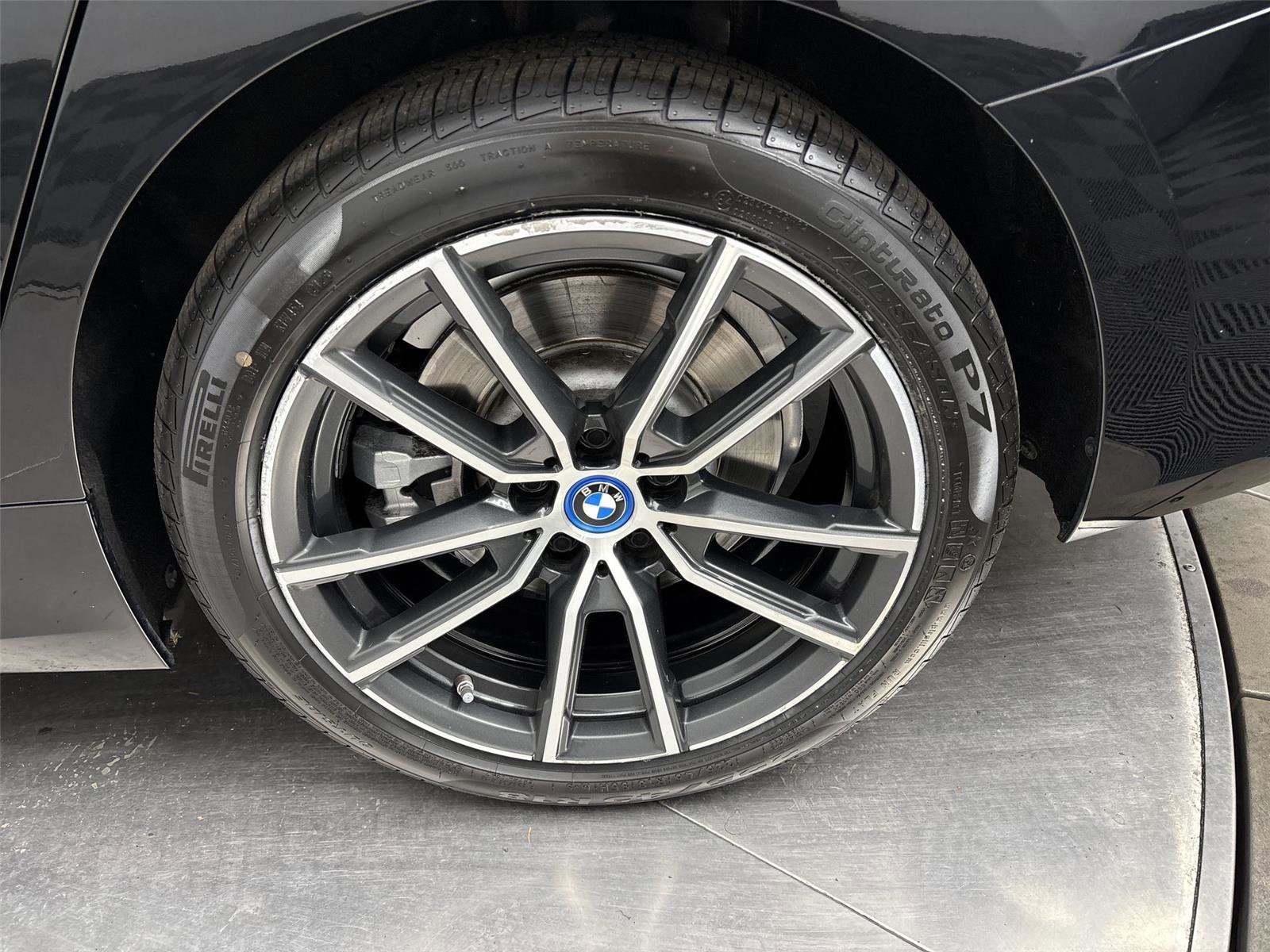 Used 2022 BMW 330e image 27