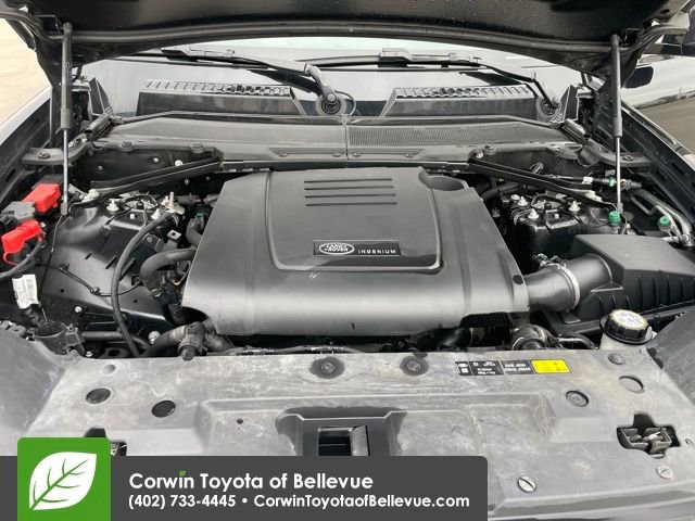 Used 2025 Land Rover Defender 110 S image 29