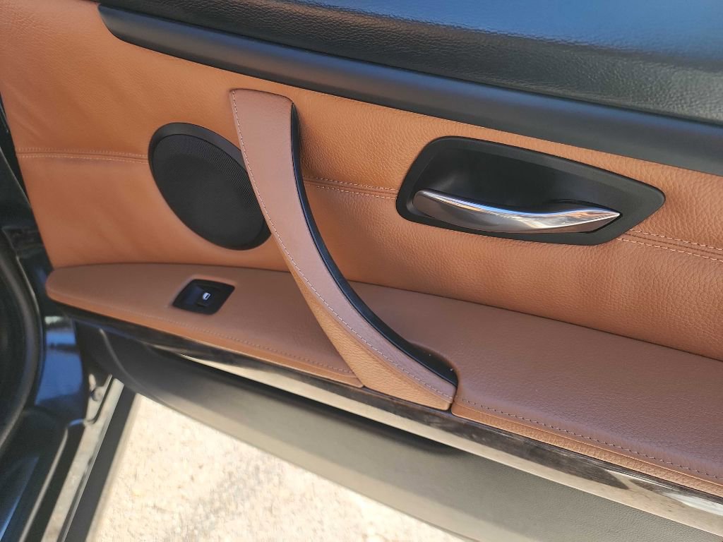 Used 2008 BMW 335i Convertible image 24