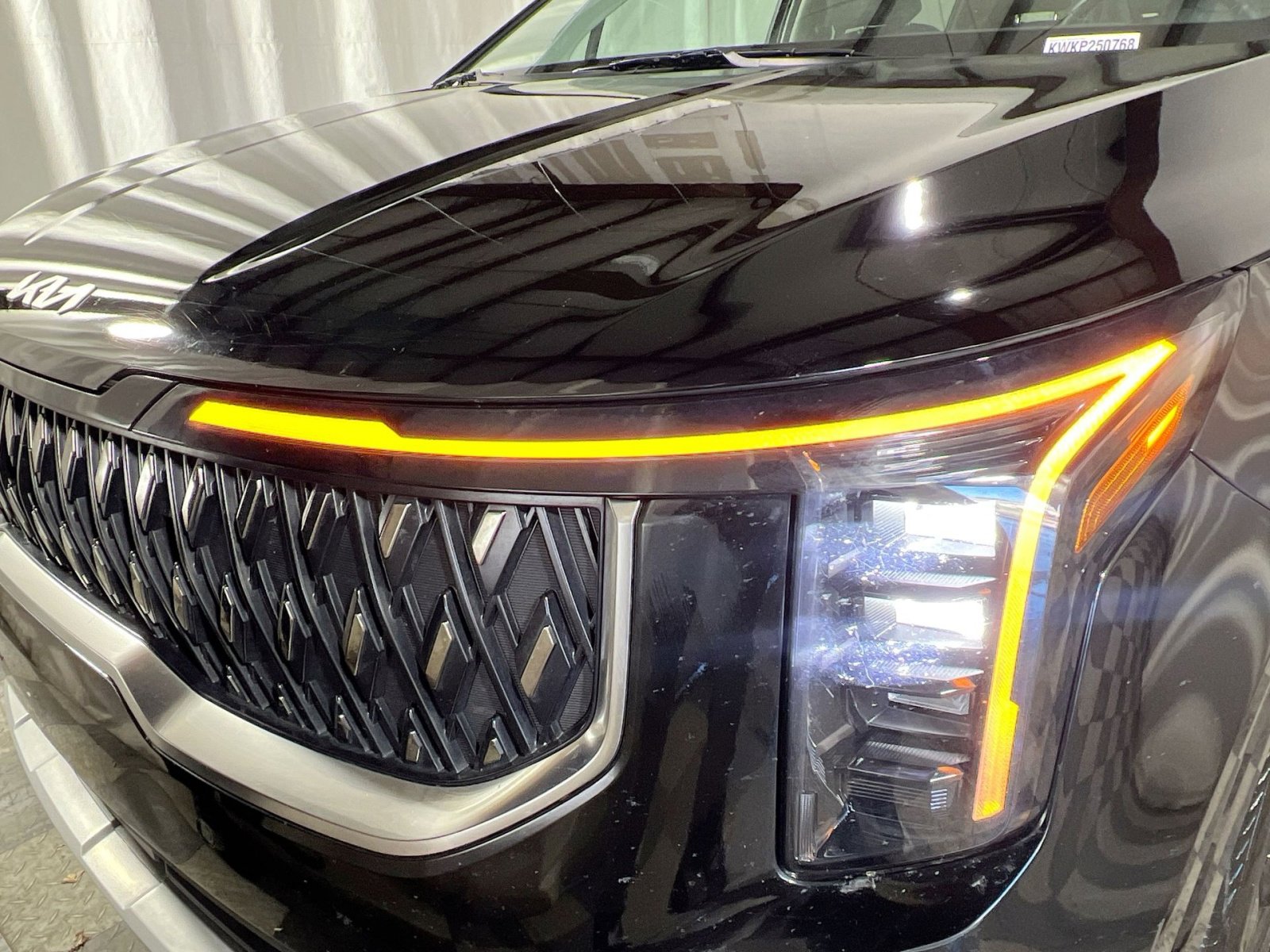 Used 2025 Kia Carnival image 13