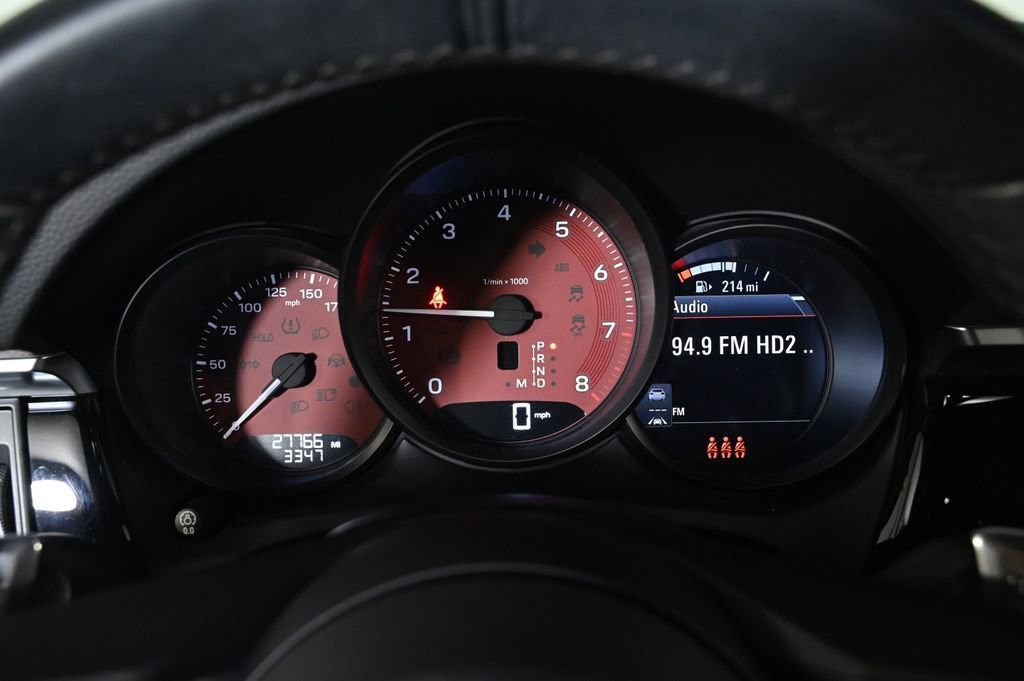 Certified 2023 Porsche Macan S AWD/4WD image 13