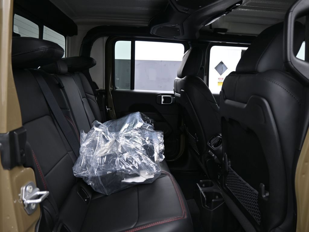 New 2026 Jeep Gladiator Rubicon w/ Steel Power Dome Hood Package AWD/4WD image 36