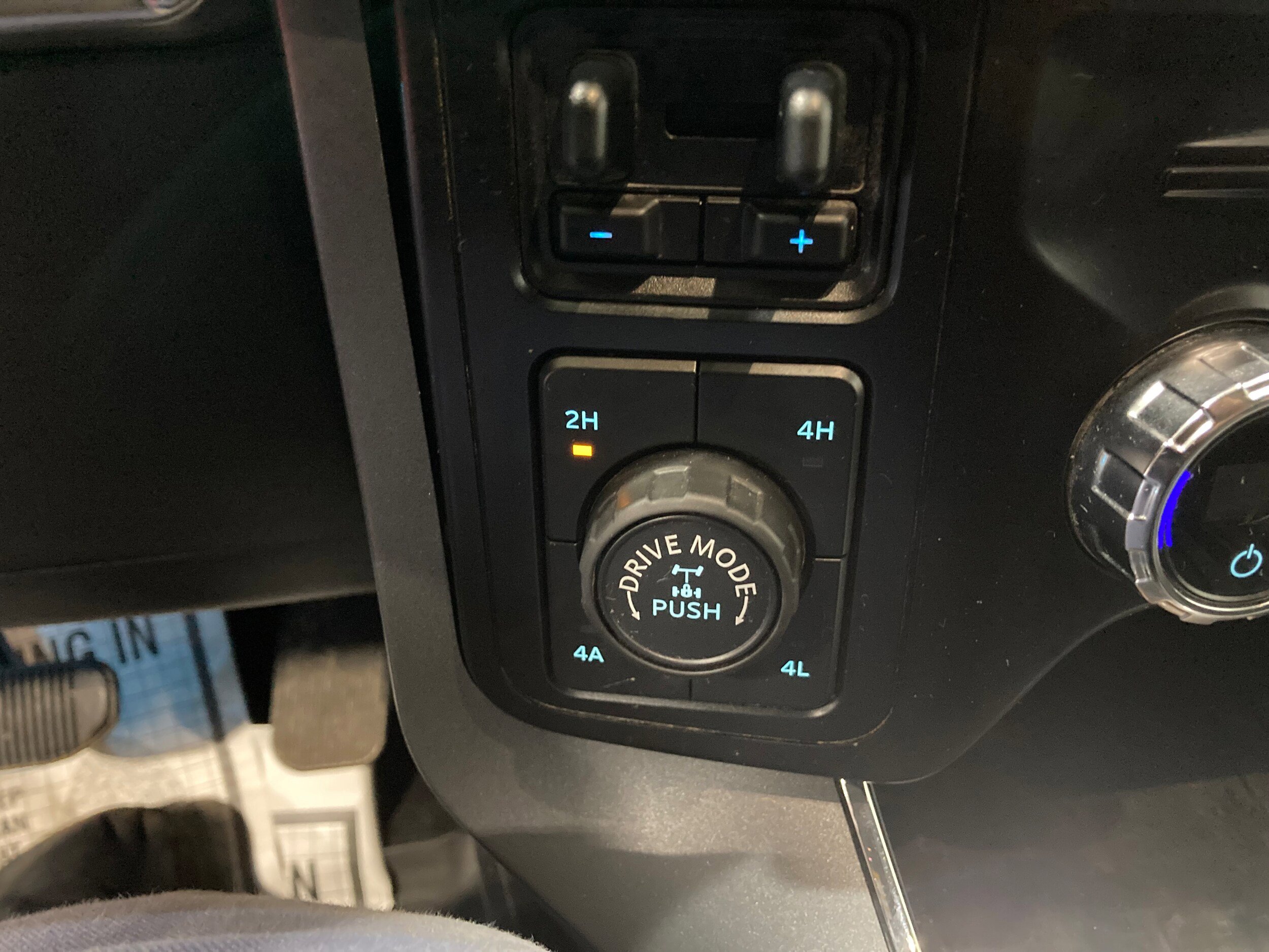 Used 2021 Ford F150 Lariat w/ Equipment Group 502A High AWD/4WD image 32