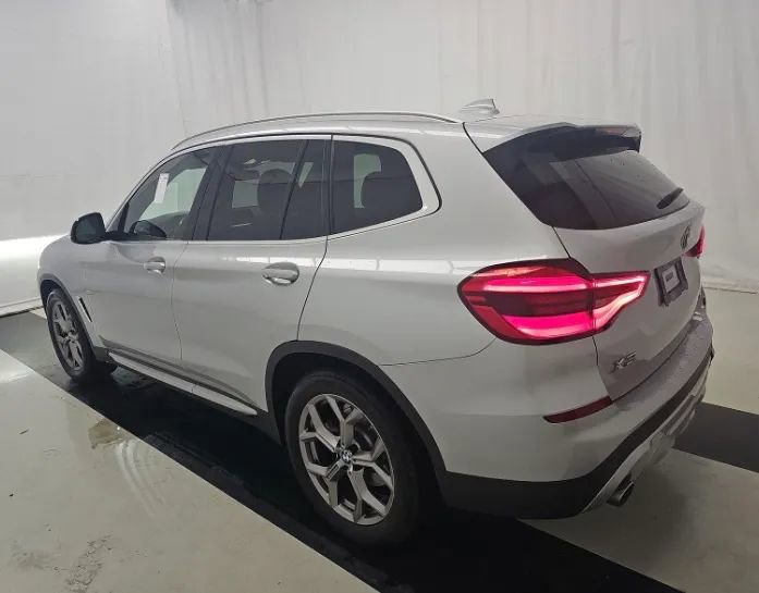 Used 2021 BMW X3 sDrive30i w/ Convenience Package RWD image 3