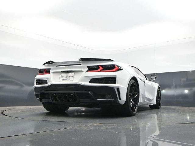 Used 2023 Chevrolet Corvette Z06 RWD image 30