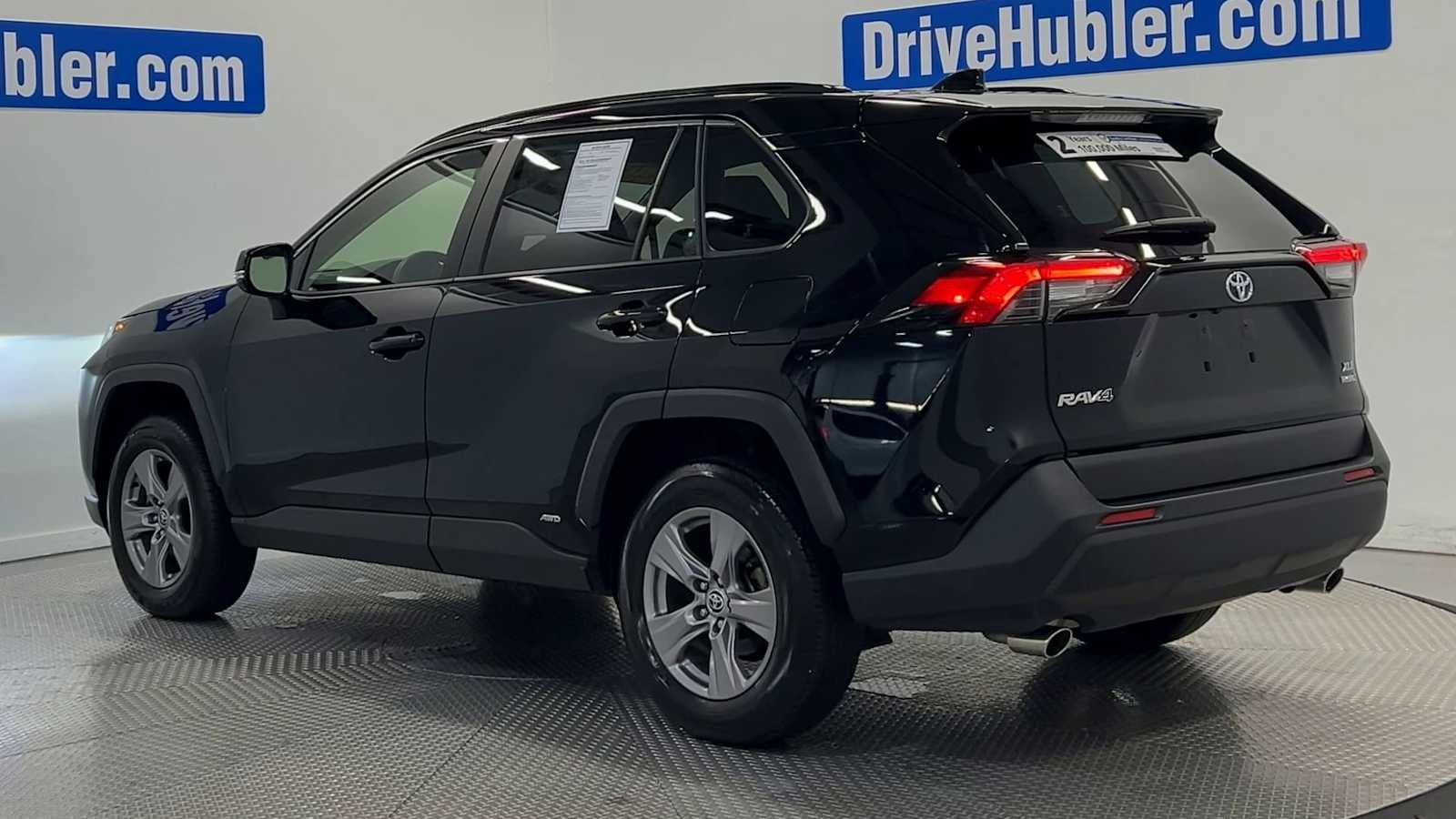 Used 2023 Toyota RAV4 XLE w/ Convenience Package AWD/4WD image 6