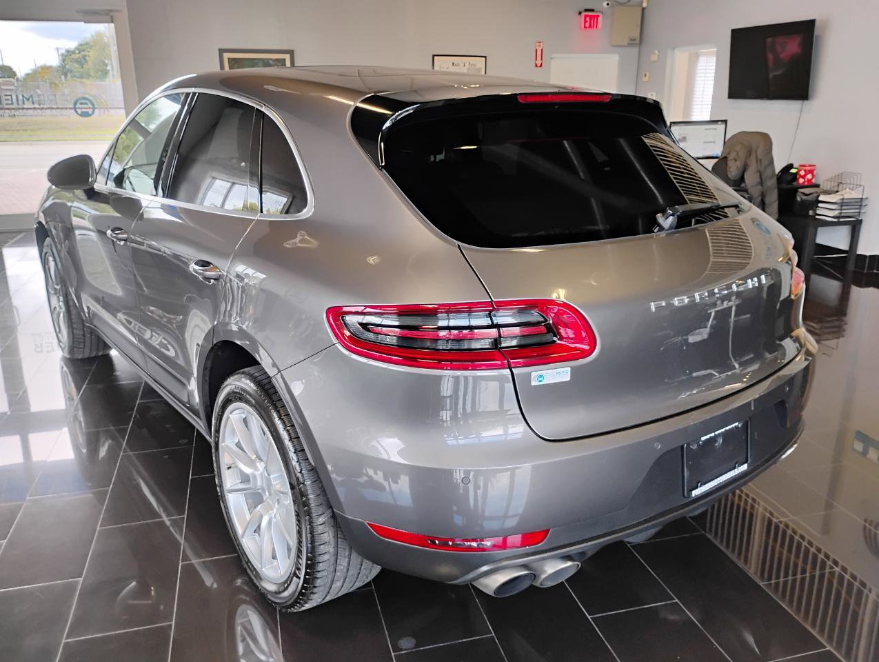 Used 2016 Porsche Macan S AWD/4WD image 10