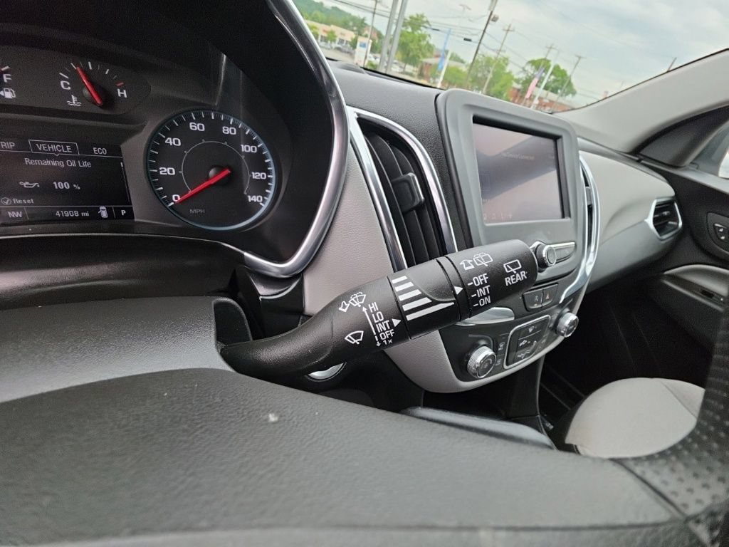 Used 2024 Chevrolet Equinox LS FWD image 14