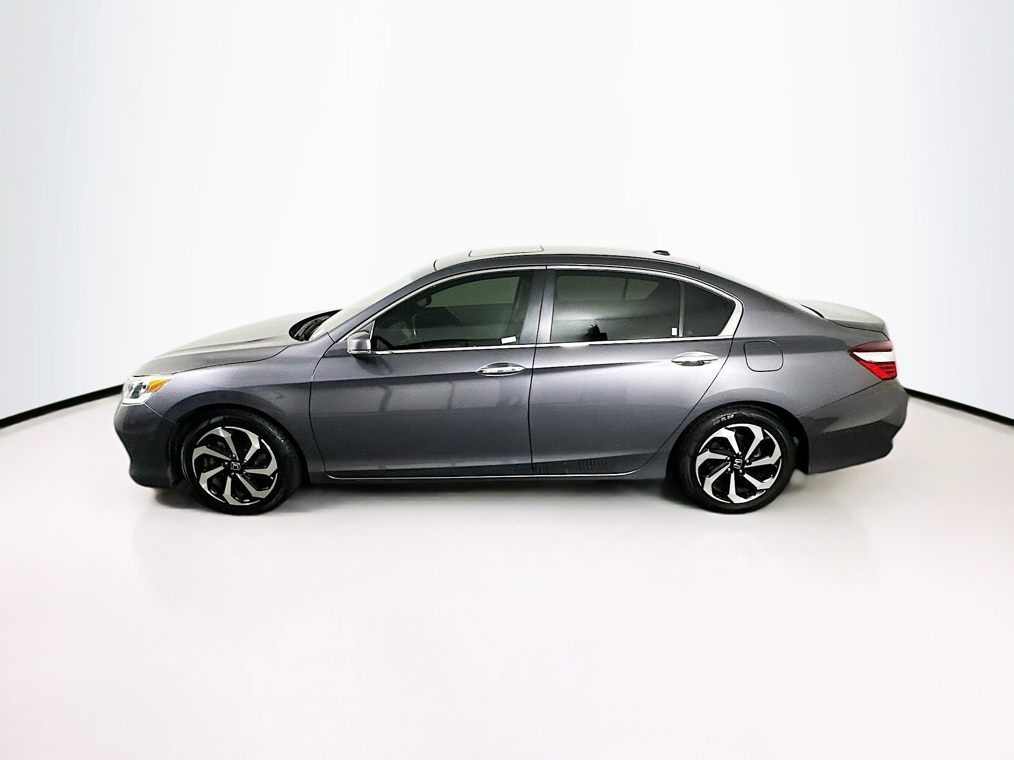Used 2017 Honda Accord EX-L image 4