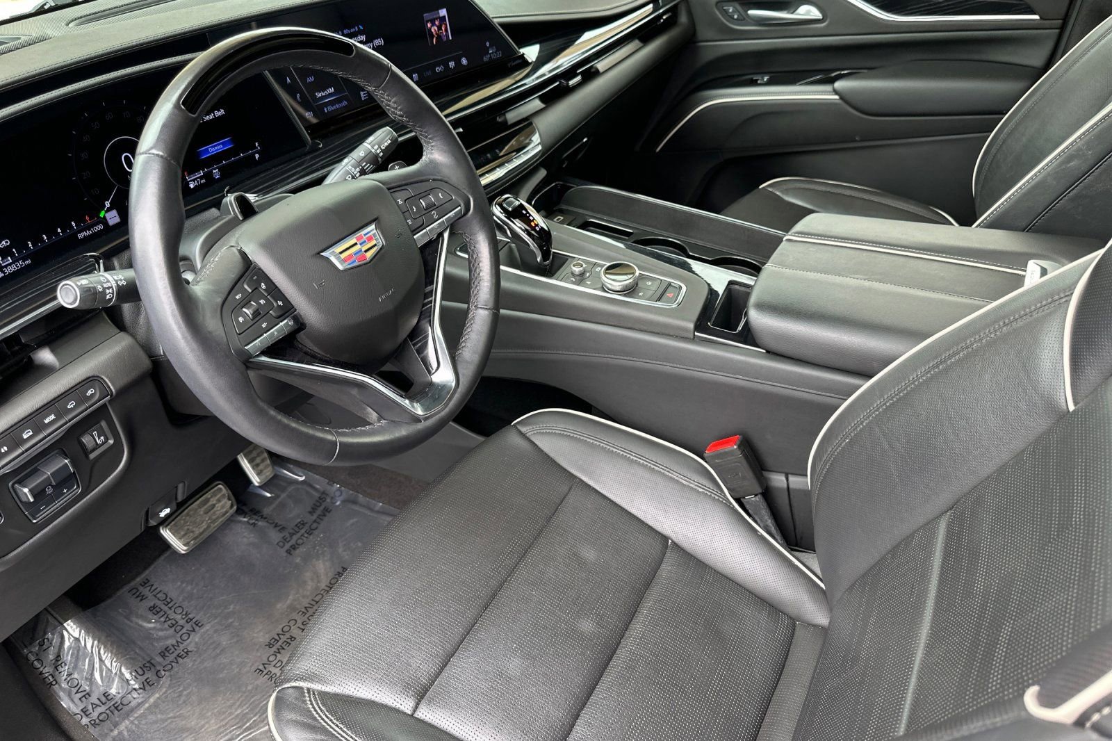 Used 2024 Cadillac Escalade Sport w/ LPO, ONYX Package AWD/4WD image 10