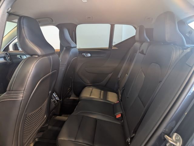 Used 2026 Volvo XC40 B5 Core w/ Climate Package image 23