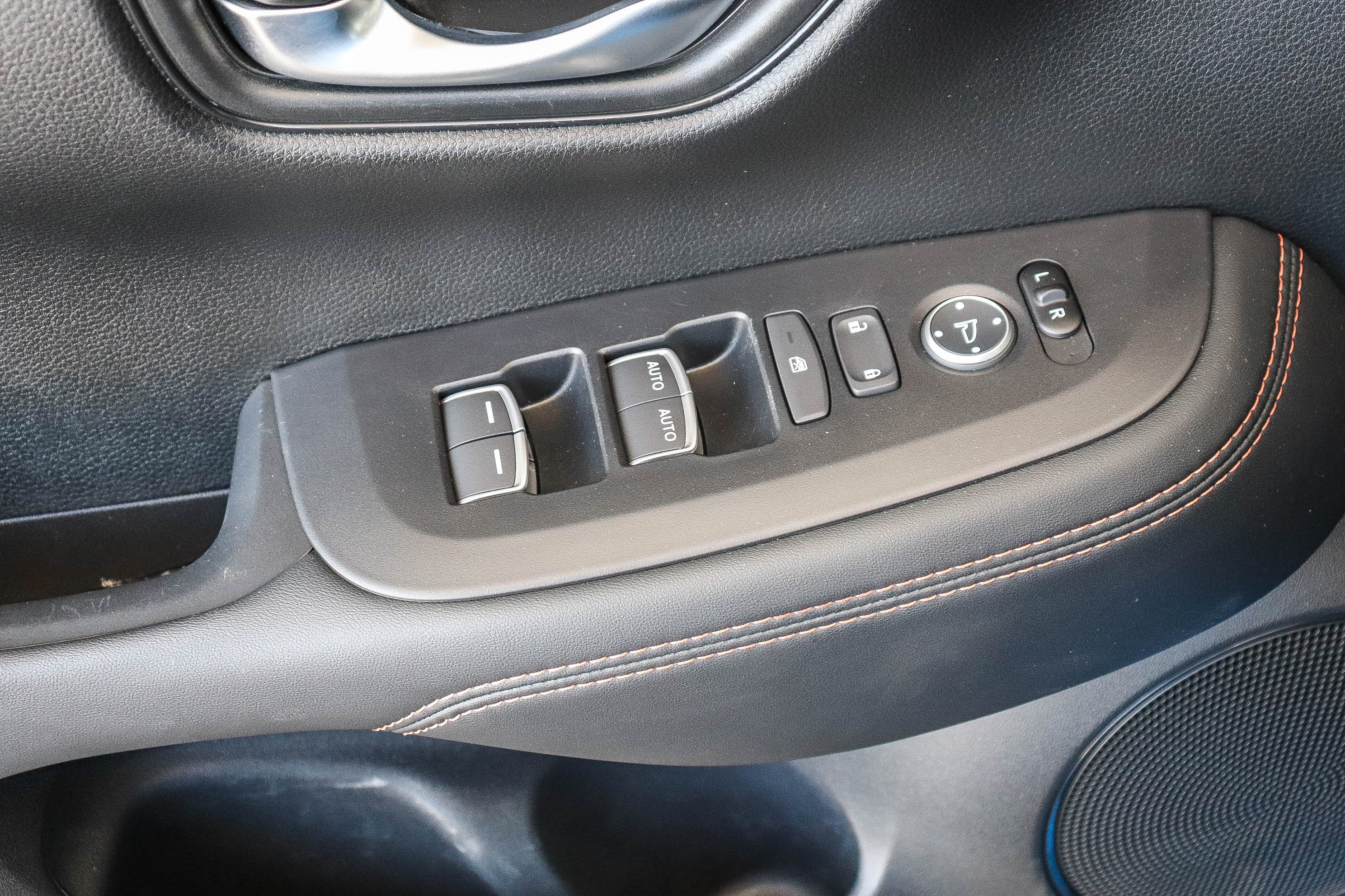 Certified 2026 Honda HR-V Sport image 23